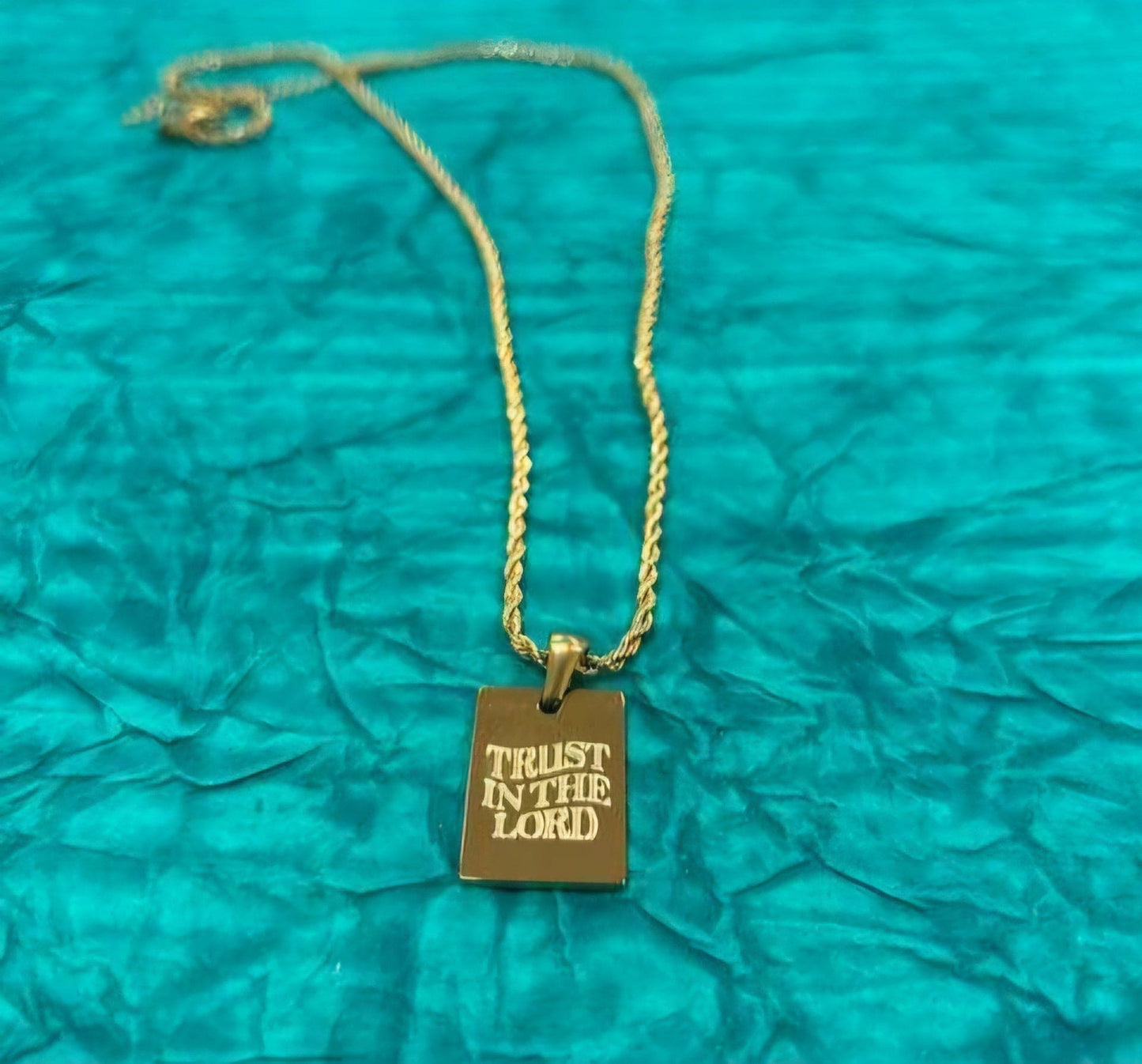 LMTD || 18K GOLD PLATED TRUST IN THE LORD CHAIN