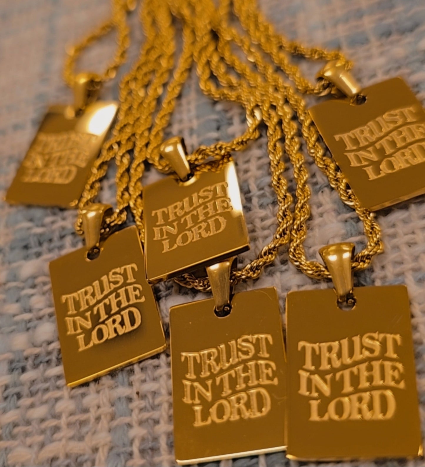 LMTD || 18K GOLD PLATED TRUST IN THE LORD CHAIN