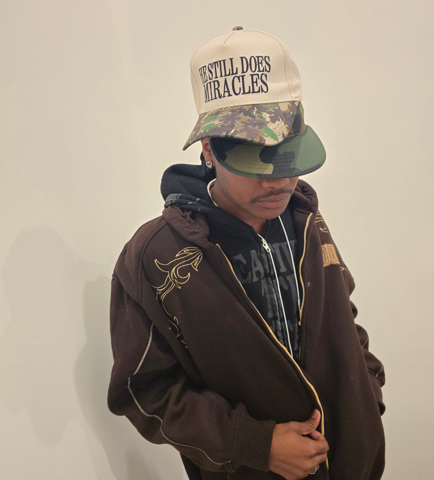 He Still Does Miracles Hat — Cream / Camo Bill